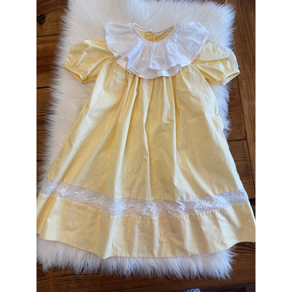 Yellow heirloom dress size 5 white detailing‎ EUC